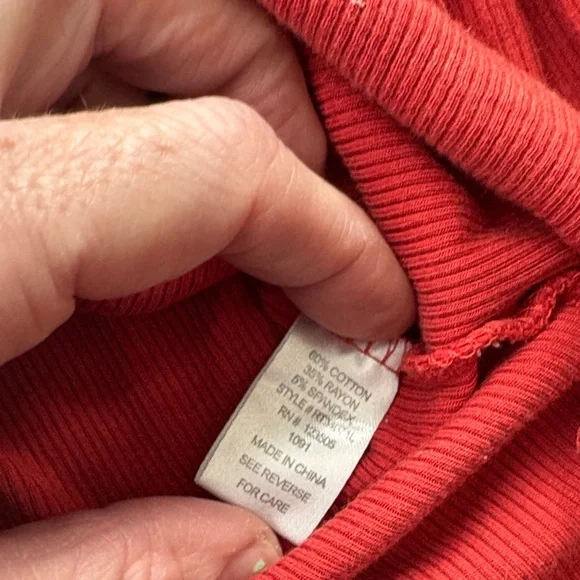 Red Off-Shoulder Button-Up Top - Picture 3 of 5